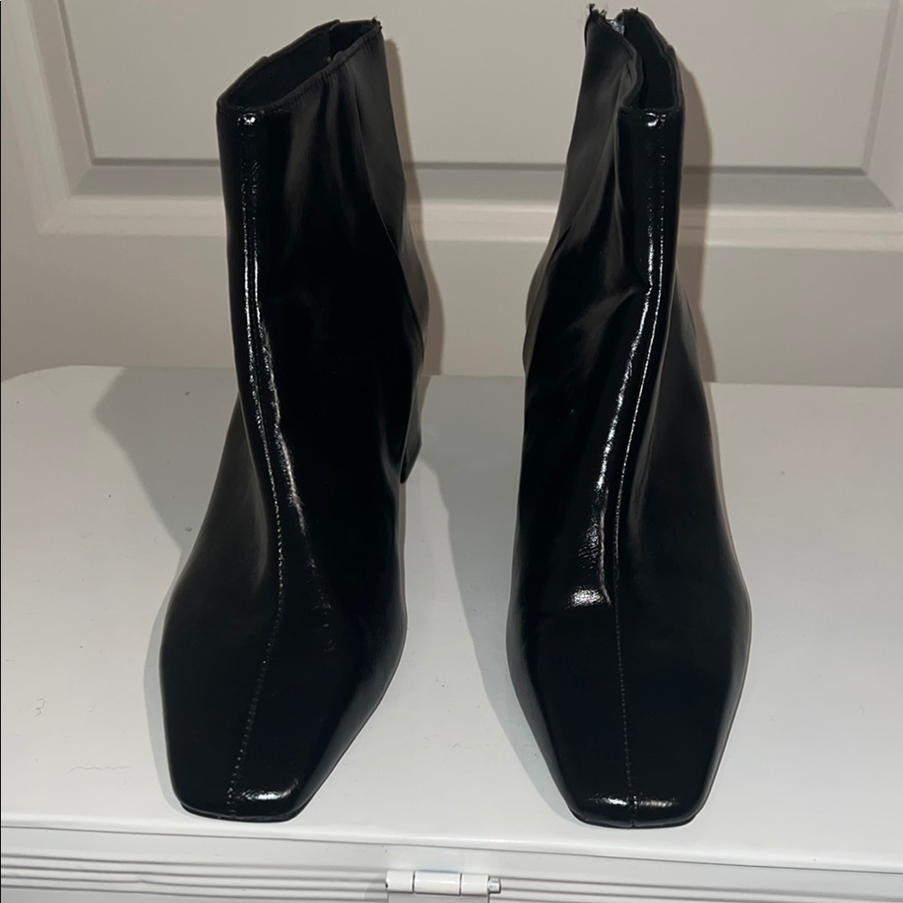 Women’s Zara Bootie! new sz 8